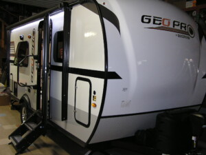SOLD ’22 Rockwood Geo Pro 19FD